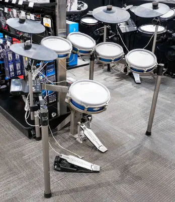 Simmons - Titan 70 6-Piece Electronic Dum Kit with Mesh Heads 2